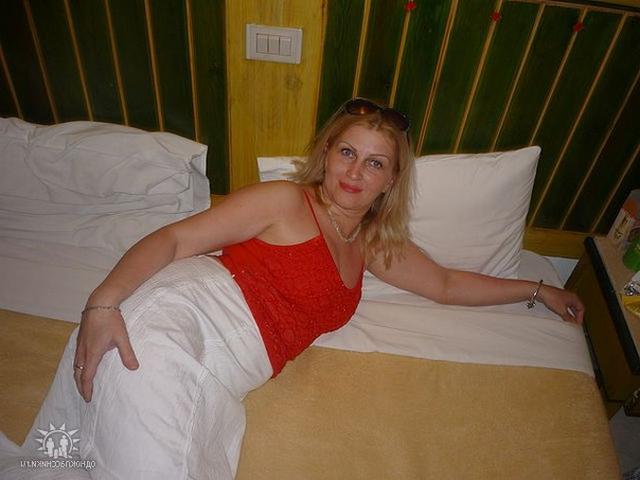 Хорошенькие первокурсницы показывают свои прелести на отдыхе 39 фотка