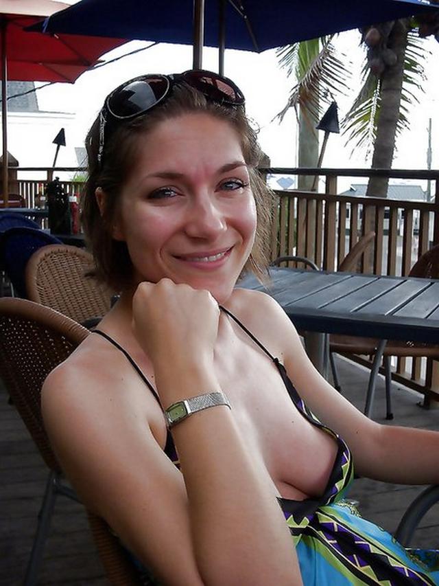 Взрослые давалки показывают свою готовность к страстному сексу 14 фотка