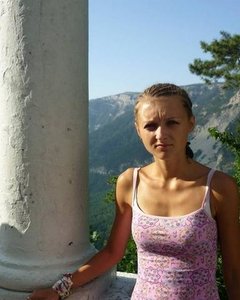 Дешёвая давалка из Одессы неплохо сосёт и трахается