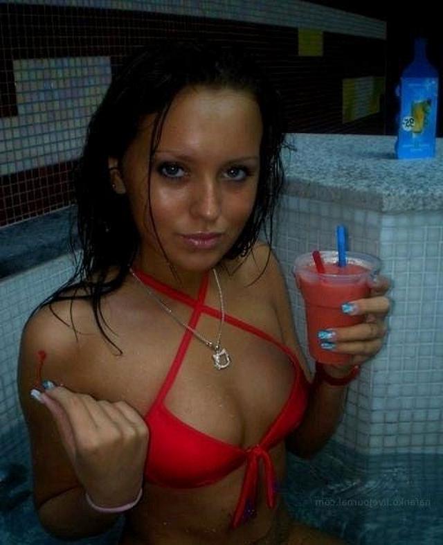 Сексуальные тёлочки хвастаются своими голыми сиськами и кисками 24 фотка