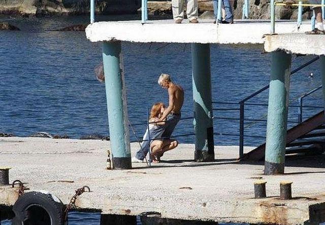 Любители экстрима кайфуют от секса на улице и в публичных местах 5 фотка