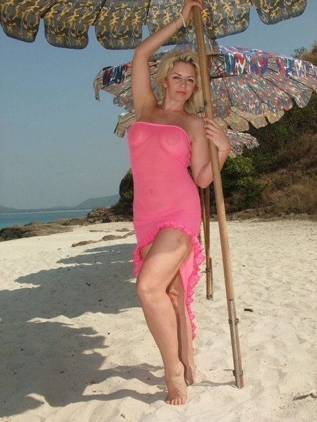 Голые девушки и женщины показывают сочные большие груди 23 фотка